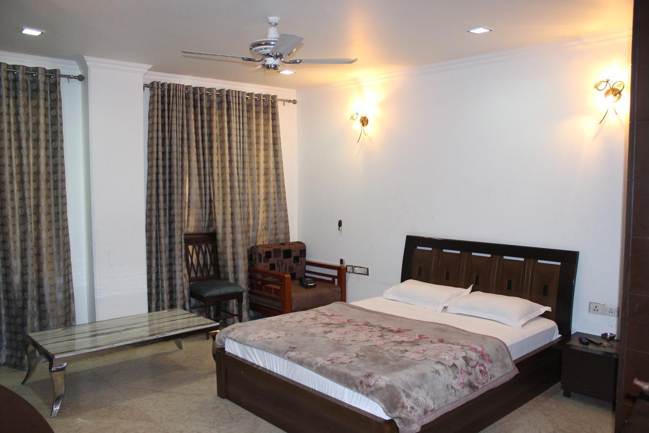 Hotel Livia Residency New Delhi Exterior photo